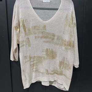 Made in Italy – Tan and gold knit sweater